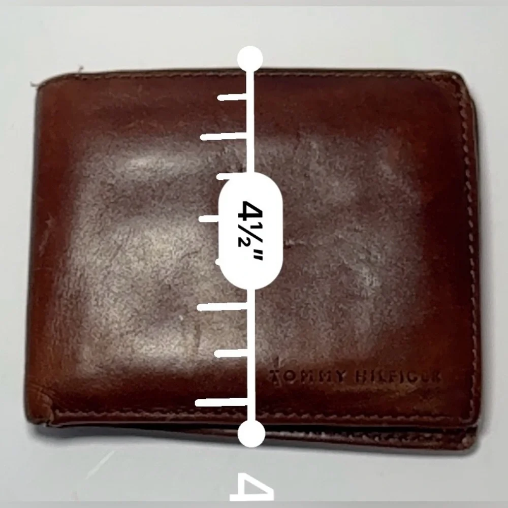 Tommy Hilfiger vintage Men's Brown Leather Passcase Double Billfold